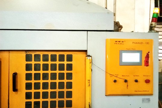 Deburring machine